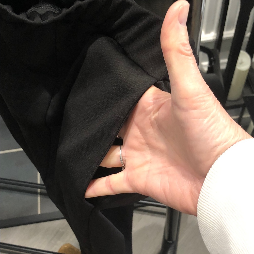 BloomChic Black Pull-On pants - Picture 3 of 4